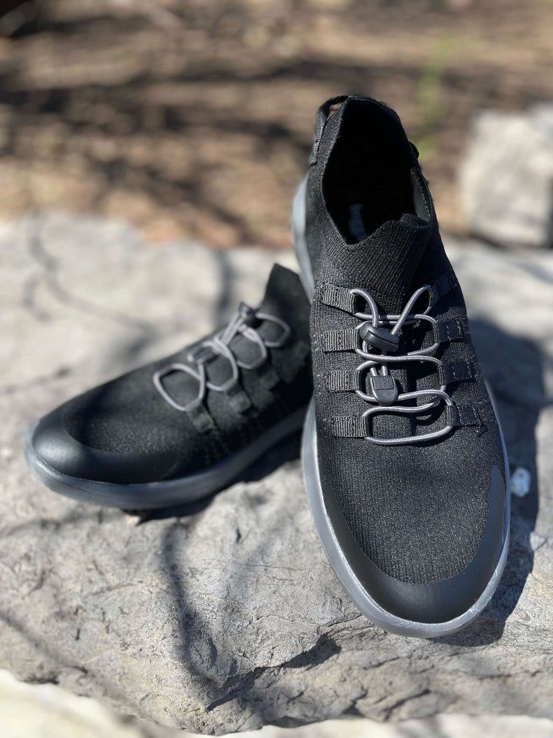 Load image into Gallery viewer, Frogg Toggs Mens Black Clipper Shoes
