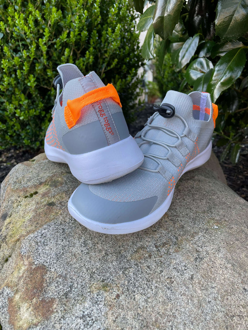 Load image into Gallery viewer, Frogg Toggs Mens Gray Clipper Shoes
