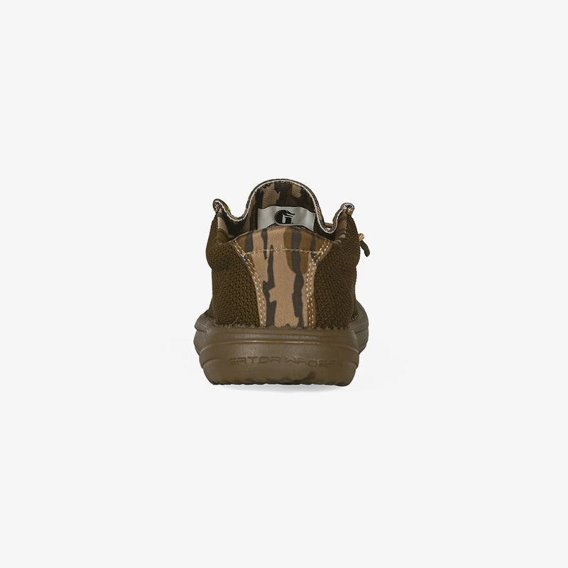 Load image into Gallery viewer, Gator Waders Youth Mossy Oak 2-Tone Original Bottomland Camp Shoes
