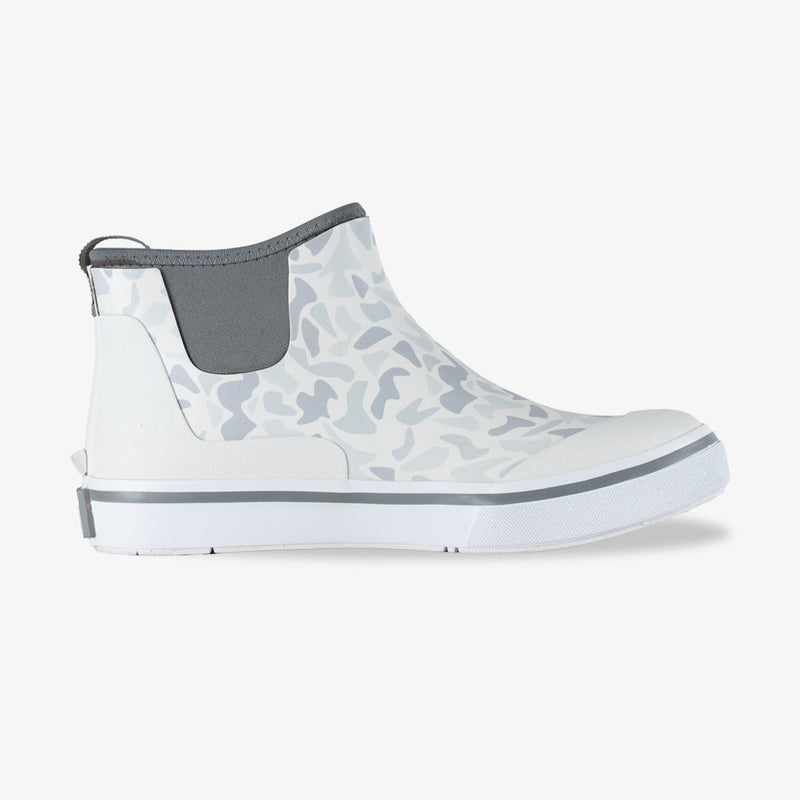 Load image into Gallery viewer, Gator Waders Mens Old School Ghost Camp Boots
