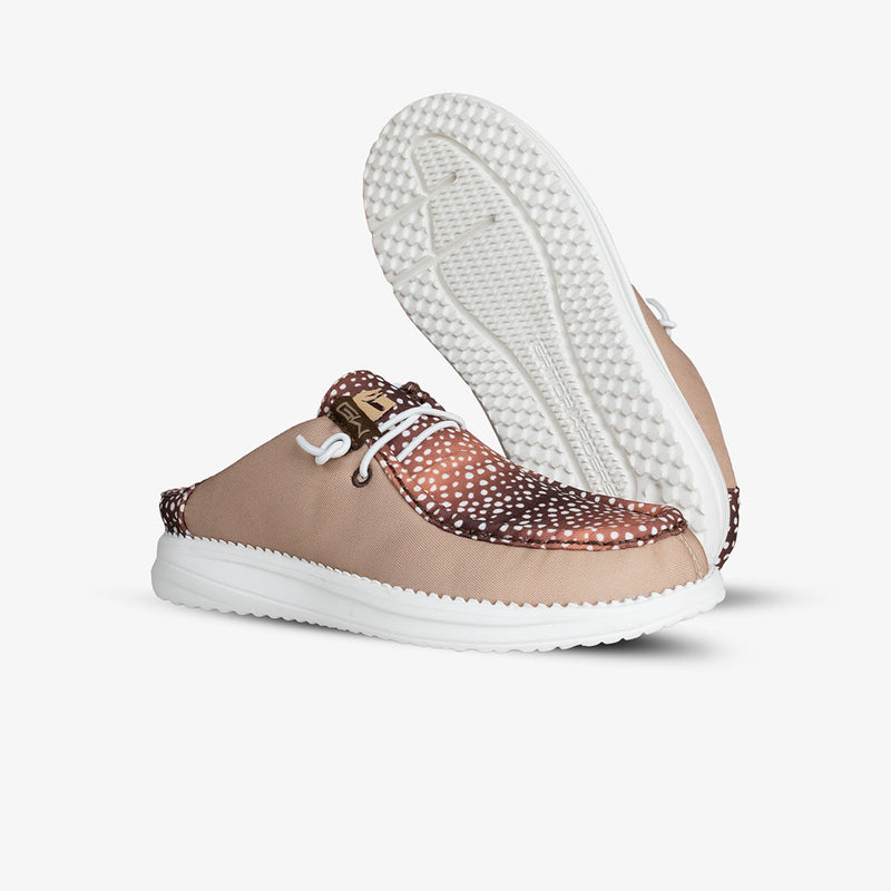 Load image into Gallery viewer, Gator Waders Womens Axis Camp Shoes Outback Series
