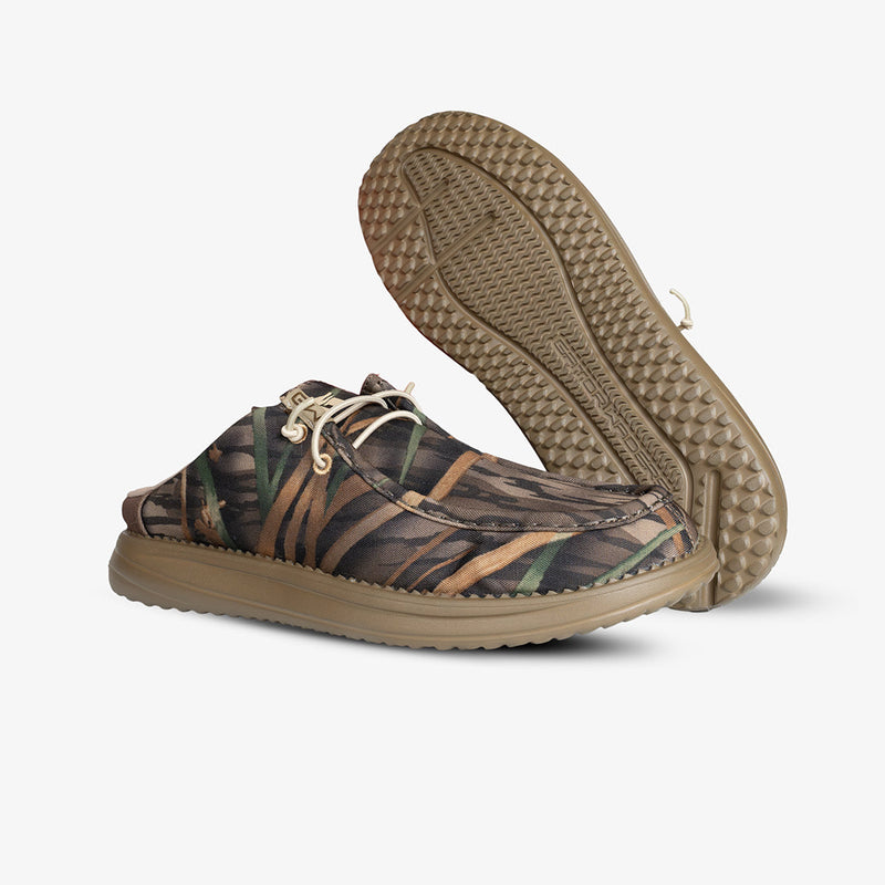 Load image into Gallery viewer, Gator Waders Mens Mossy Oak Original Shadow Grass Camp Shoes Outback Series
