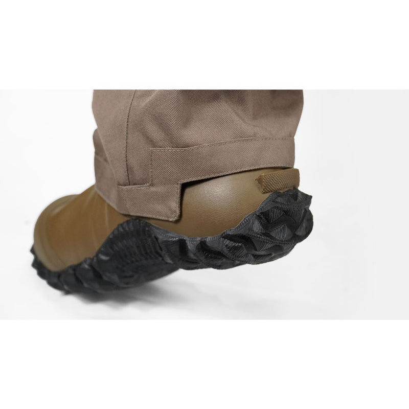 Load image into Gallery viewer, Gator Waders Mens Mossy Oak Bottomland Shield Insulated Waders
